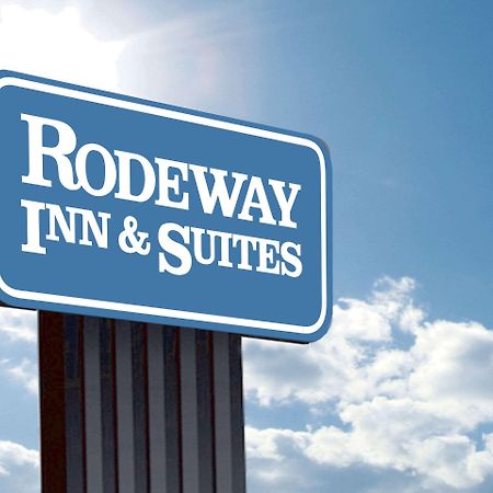Rodeway Inn & Suites East Windsor Exterior foto