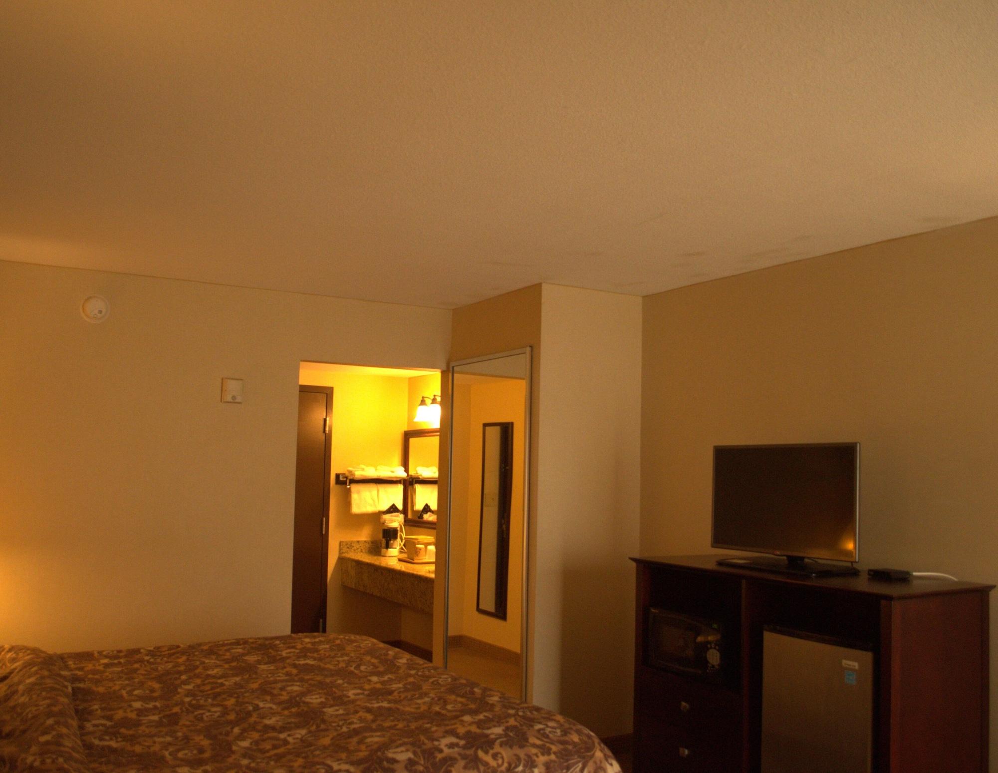 Rodeway Inn & Suites East Windsor Exterior foto