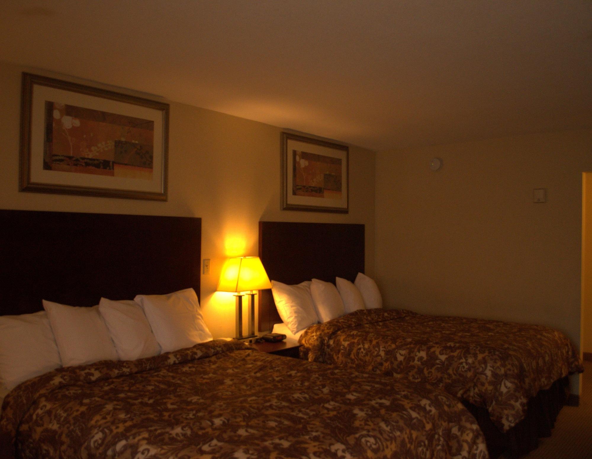 Rodeway Inn & Suites East Windsor Exterior foto