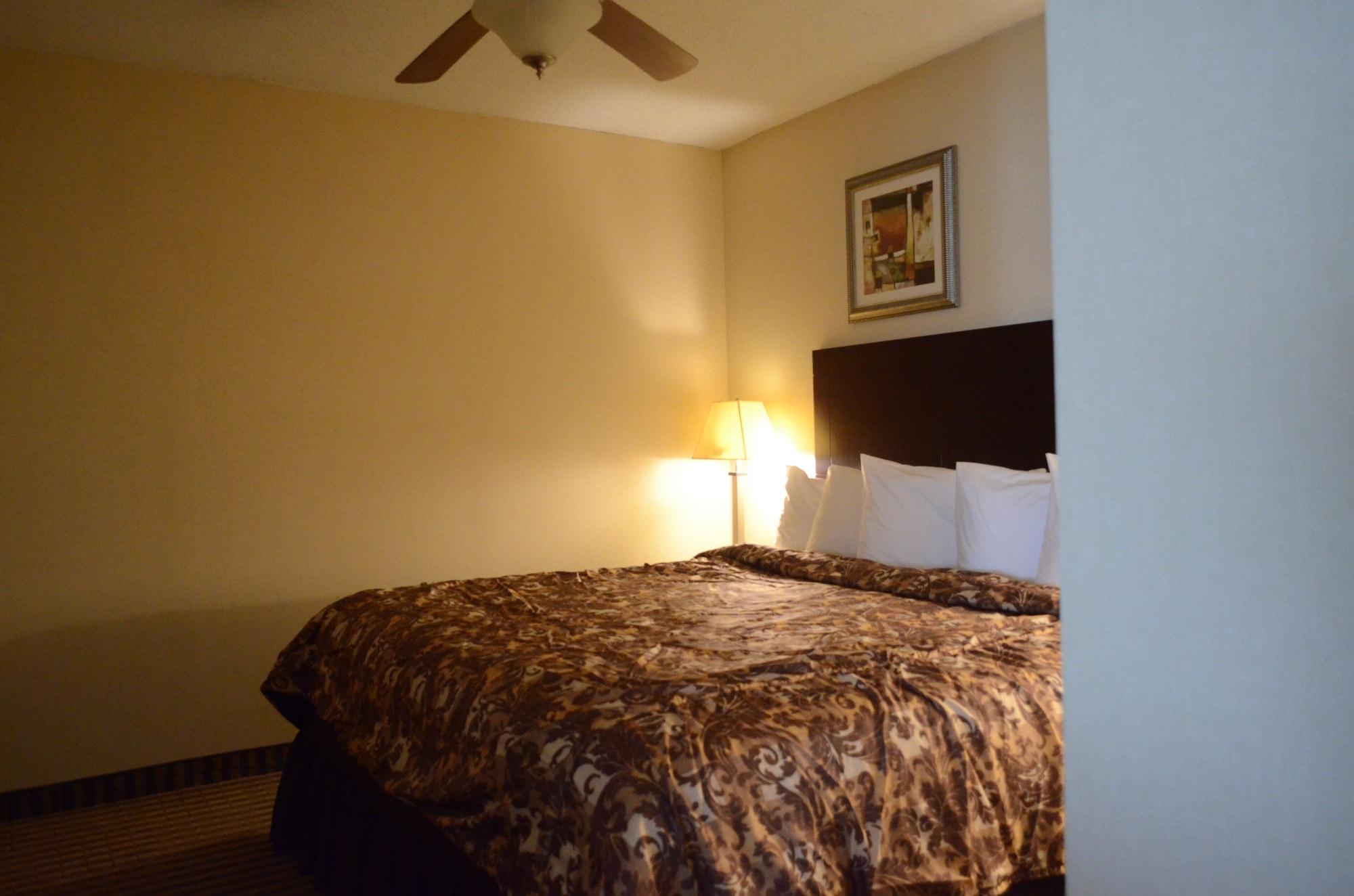Rodeway Inn & Suites East Windsor Exterior foto