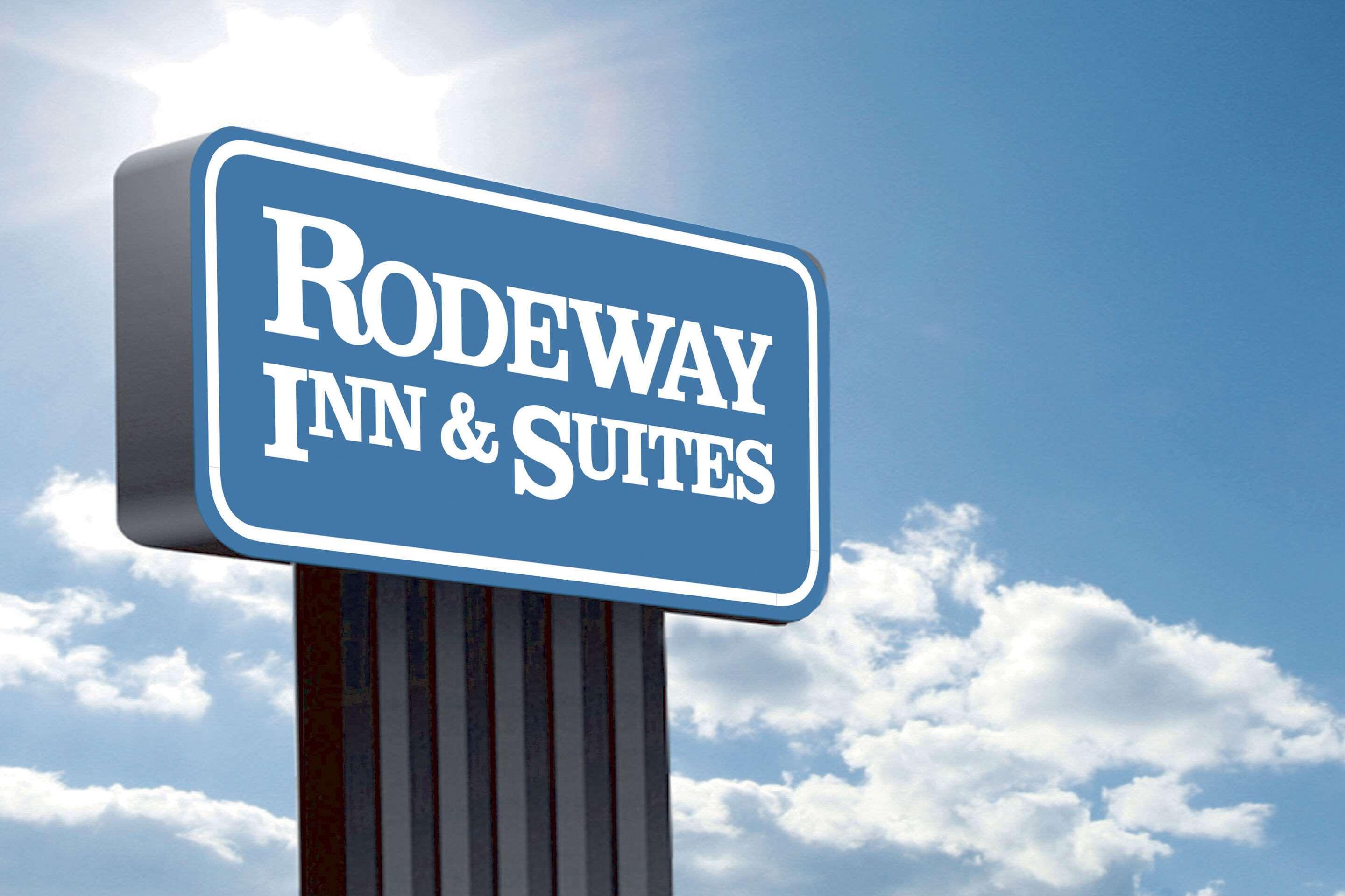 Rodeway Inn & Suites East Windsor Exterior foto