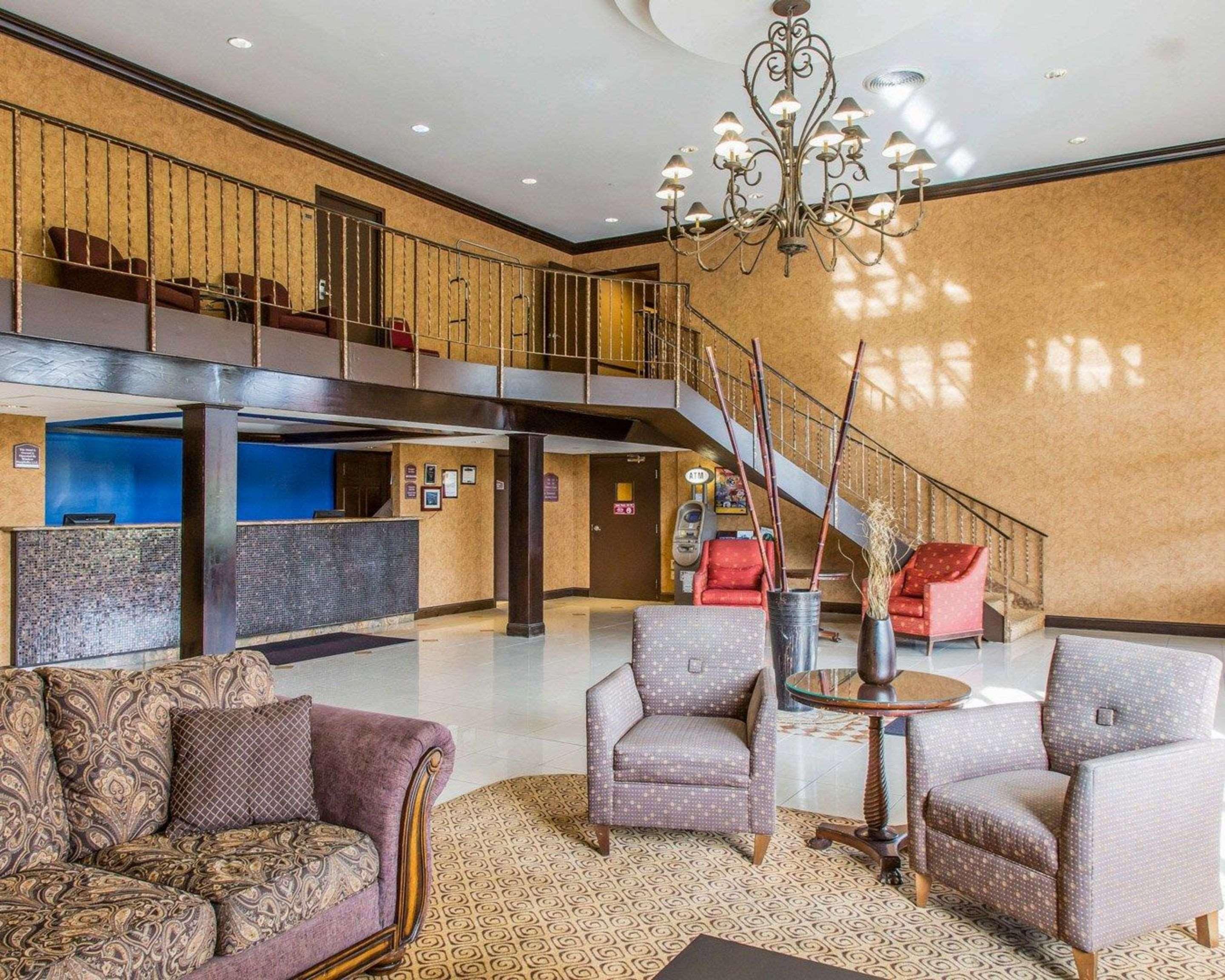 Rodeway Inn & Suites East Windsor Exterior foto